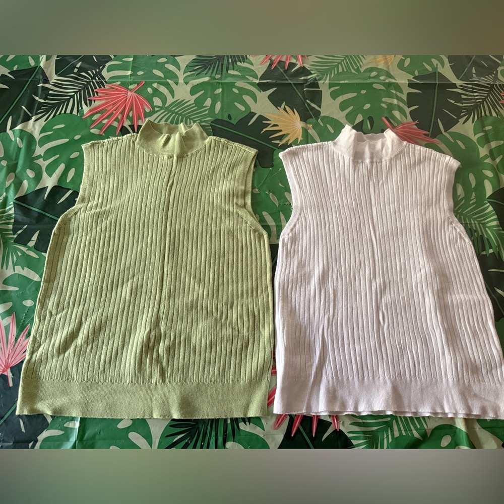 Worthington Green White Ribbed Mock Neck Sleeveless 2 Knit Tops M